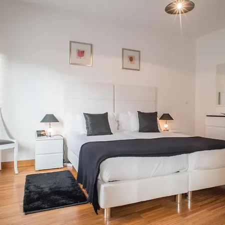 Arts In Ponte Nova Aparthotel 3*